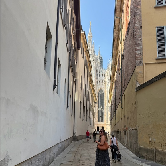 Meet your Posher, Rachael - Picture 1 of 1